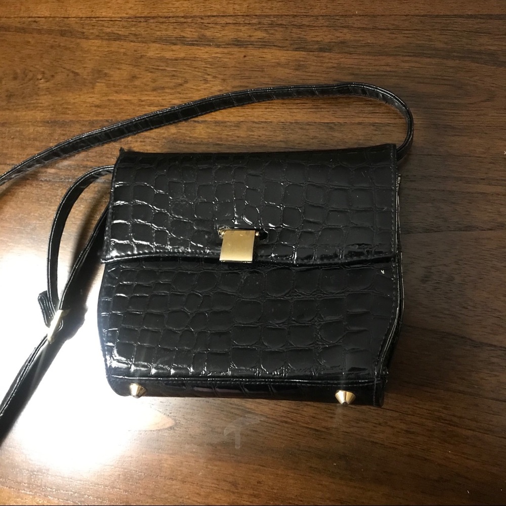 🌟Host Pick🌟VINTAGE 90’s Black Croc Crossbody Bag 🐊